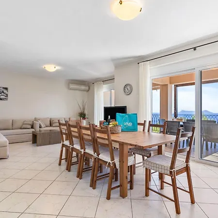 Βίλα Auriga - Spacious With Magnificent Sea View *